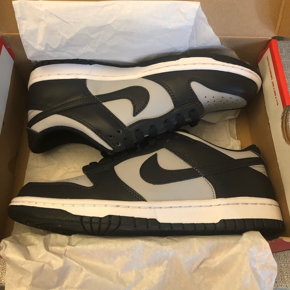 Nike Dunk Low Retro Georgetown  Size 7Y big kids,  7 men, 8.5 women